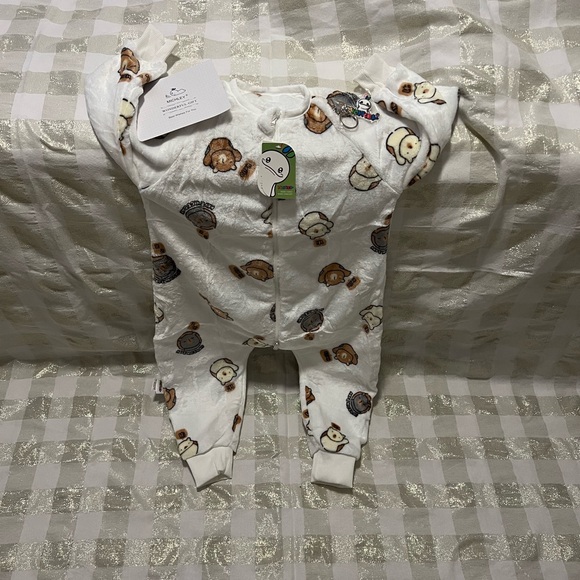 Cozy White Animal Print Kids Footie - Picture 1 of 3